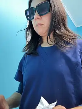 Snapshot of Reinacatchile chatting on 02/14/26, 03:31 Reinacatchile online show from 02/14/26, 03:31