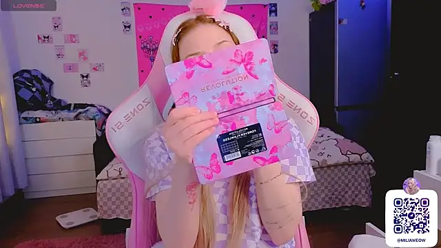 Milia Parker online show from 12/16/25, 07:30