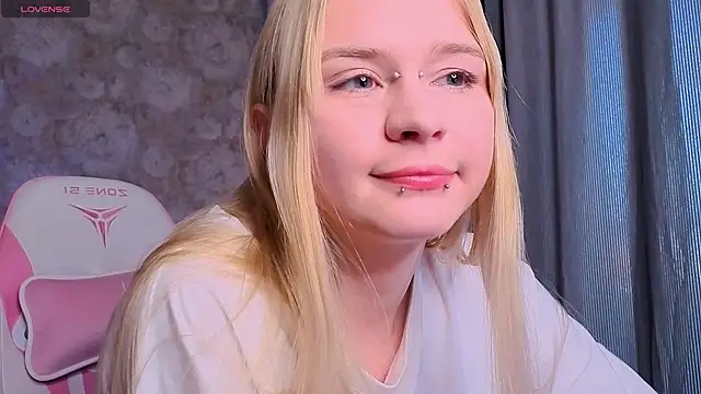 Milia Parker online show from 06/15/26, 04:20