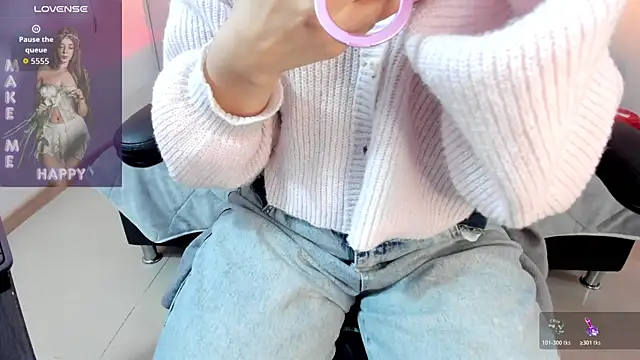 Charlotte  Benett online show from 03/31/26, 04:24