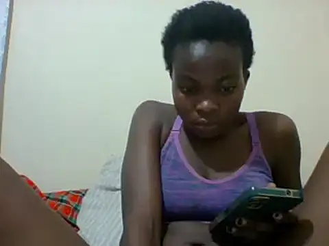 Snapshot of sexxyqueenn22 chatting on 12/04/24, 10:41 sexxyqueenn22 online show from 12/04/24, 10:41