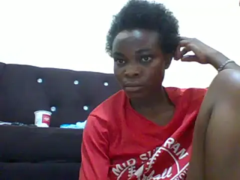 Snapshot of sexxyqueenn22 chatting on 02/16/25, 05:26 sexxyqueenn22 online show from 02/16/25, 05:26