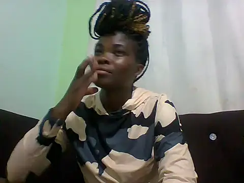 Snapshot of sexxyqueenn22 chatting on 10/23/25, 05:12 sexxyqueenn22 online show from 10/23/25, 05:12