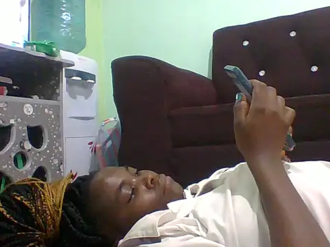 Snapshot of sexxyqueenn22 chatting on 11/14/25, 11:09 sexxyqueenn22 online show from 11/14/25, 11:09