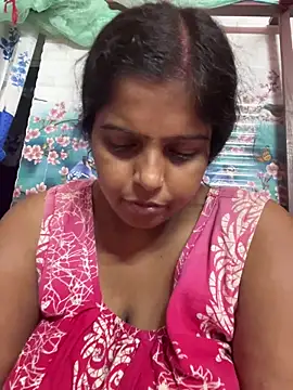 Beauty-queen online show from 10/25/25, 02:02