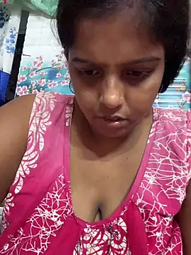 Beauty-queen online show from 10/29/25, 10:39