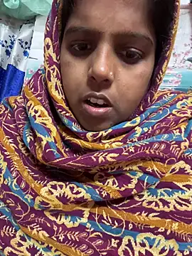 Beauty-queen online show from 12/15/25, 10:19