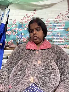 Beauty-queen online show from 12/18/25, 10:32