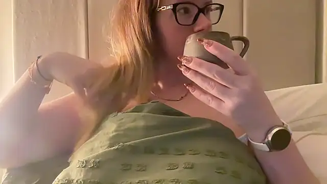 redheadrosie69 online show from 11/07/25, 05:51