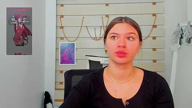 Josephine Kiss online show from 12/28/24, 08:05