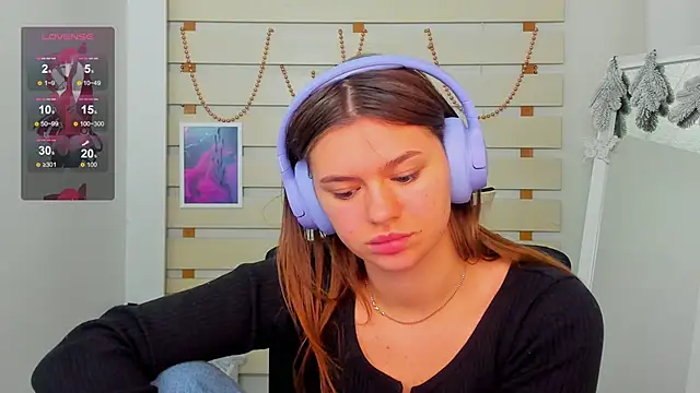 Josephine Kiss online show from 12/30/24, 11:48