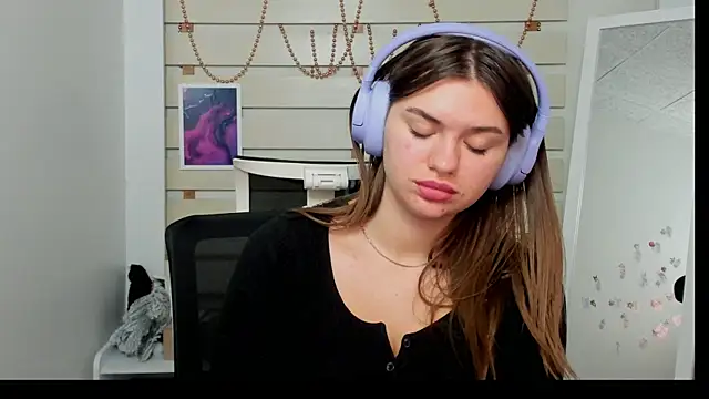 Josephine Kiss online show from 01/23/25, 10:01