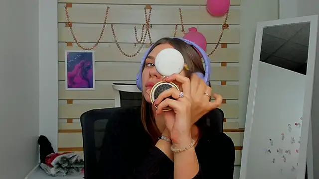 Josephine Kiss online show from 02/14/25, 12:09