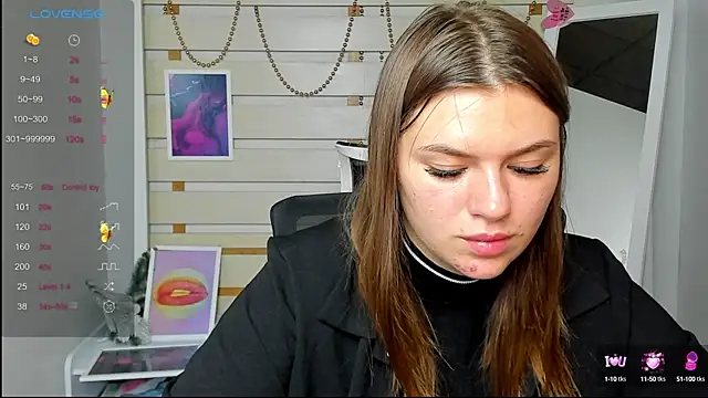 Josephine Kiss online show from 09/10/25, 07:47