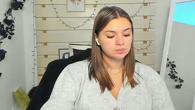 Josephine Kiss online show from 11/12/25, 12:49