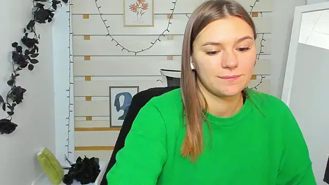 Josephine Kiss online show from 11/13/25, 12:26