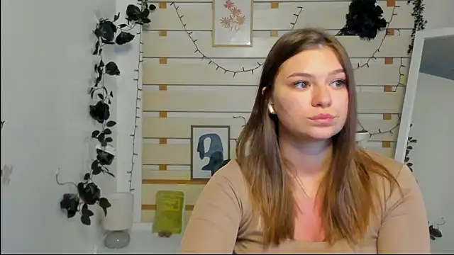 Josephine Kiss online show from 03/17/26, 11:24