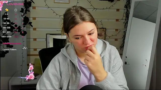 Josephine Kiss online show from 03/31/26, 10:48