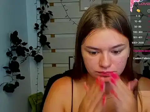 Snapshot of Josephine_Kiss chatting on 07/03/26, 10:43 Josephine Kiss online show from 07/03/26, 10:43