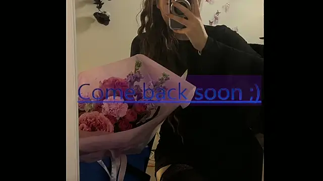Snapshot of Josephine_Kiss chatting on 07/28/26, 12:48 Josephine Kiss online show from 07/28/26, 12:48