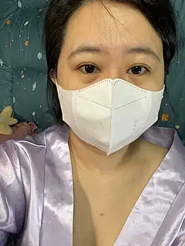 ninini92 online show from 01/25/25, 01:19