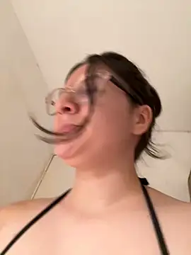 livgomez online show from 01/07/25, 12:24