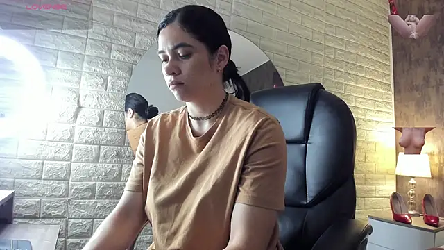 Snapshot of sussy__stone chatting on 06/26/26, 11:58 sussy stone online show from 06/26/26, 11:58
