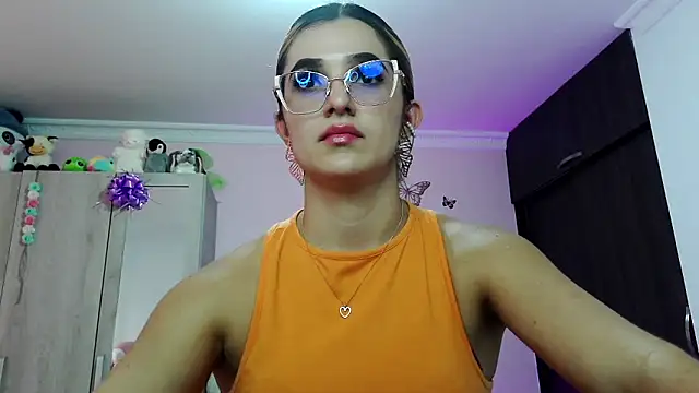 Snapshot of caroline_jonson chatting on 03/14/25, 06:18 caroline jonson online show from 03/14/25, 06:18