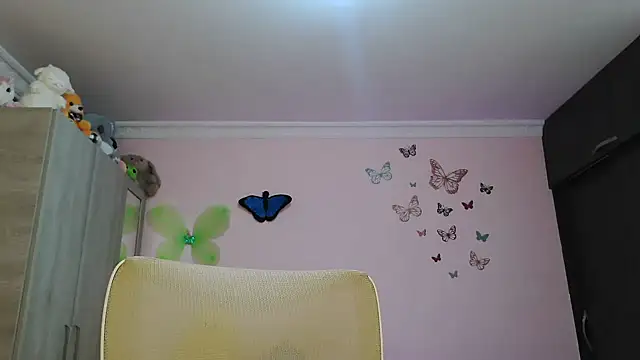 Snapshot of caroline_jonson chatting on 10/30/25, 09:37 caroline jonson online show from 10/30/25, 09:37