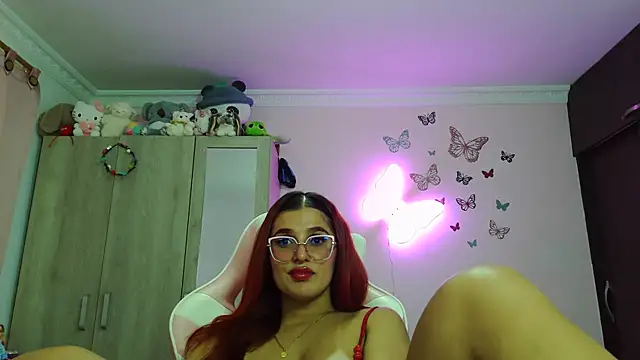 Snapshot of caroline_jonson chatting on 07/06/26, 10:01 caroline jonson online show from 07/06/26, 10:01
