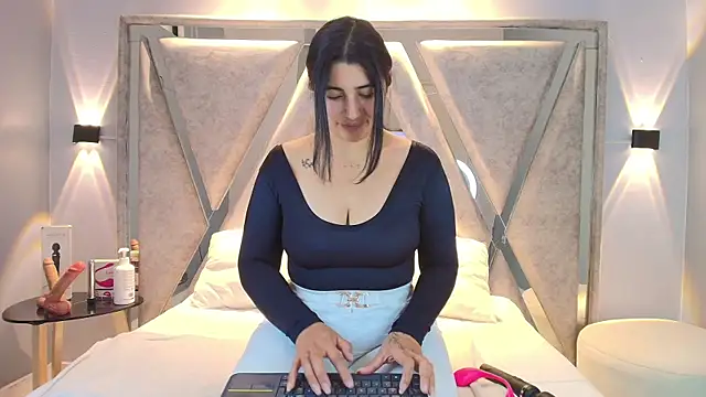 Danna 777  online show from 09/11/25, 09:37