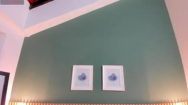 Snapshot of _anavictoria_ chatting on 10/08/25, 04:15 anavictoria online show from 10/08/25, 04:15