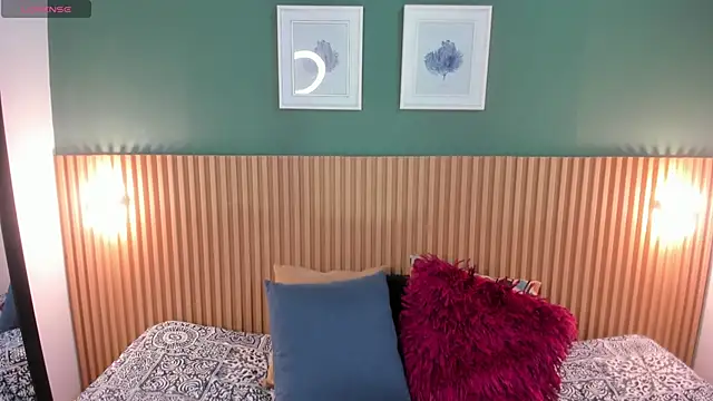 Snapshot of _anavictoria_ chatting on 10/17/25, 06:32 anavictoria online show from 10/17/25, 06:32