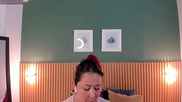 Snapshot of _anavictoria_ chatting on 10/22/25, 06:07 anavictoria online show from 10/22/25, 06:07