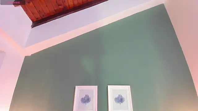 Snapshot of _anavictoria_ chatting on 11/15/25, 12:23 anavictoria online show from 11/15/25, 12:23