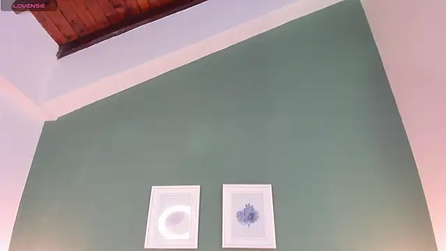 Snapshot of _anavictoria_ chatting on 11/20/25, 06:18 anavictoria online show from 11/20/25, 06:18