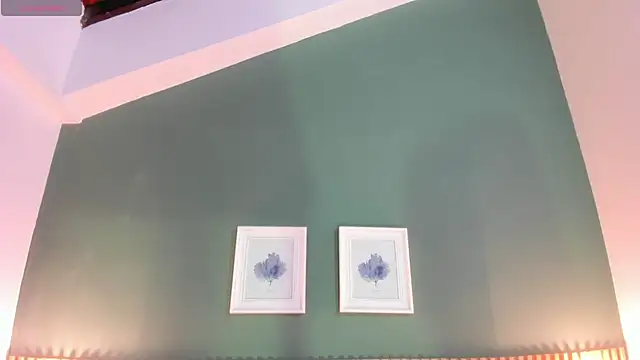 Snapshot of _anavictoria_ chatting on 11/22/25, 12:37 anavictoria online show from 11/22/25, 12:37