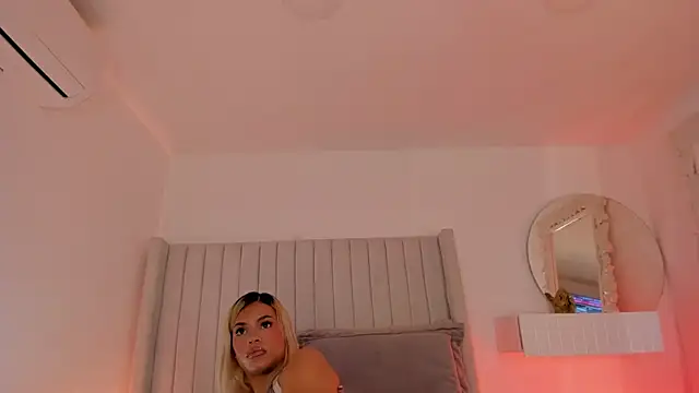 Shelynna azzul online show from 03/21/26, 08:01