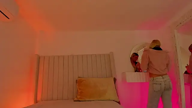 Shelynna azzul online show from 03/27/26, 08:41