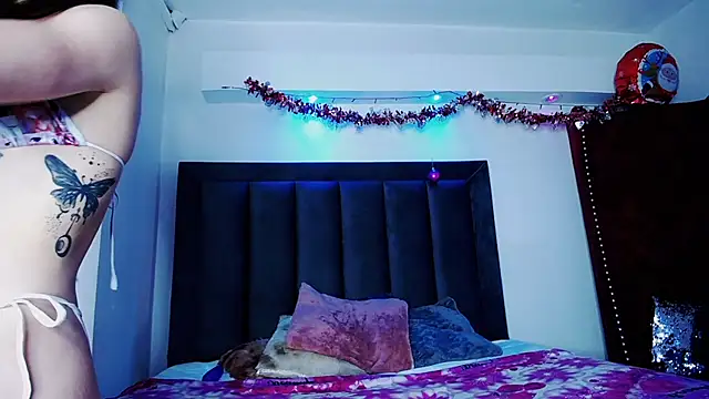 Tifanny Sweett online show from 12/29/24, 10:47