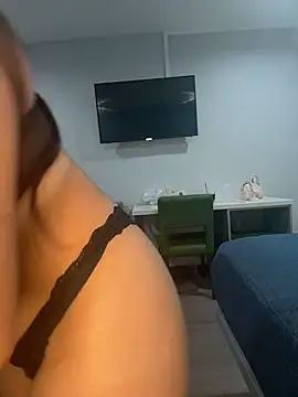 hotpinkangel online show from 06/12/26, 03:44