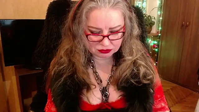 Miss Tress online show from 01/11/25, 06:12