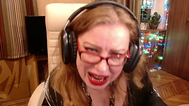 Miss Tress online show from 04/24/26, 10:45