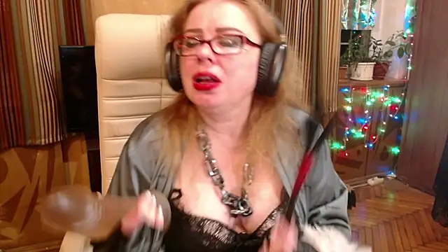 Miss Tress online show from 07/27/26, 09:00