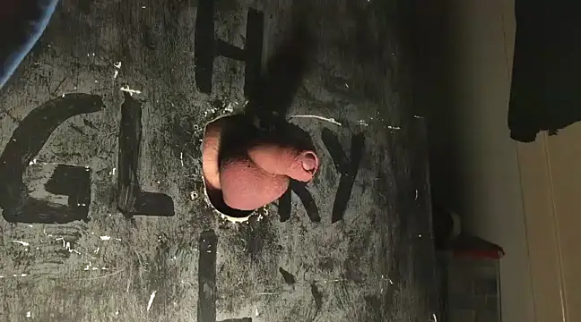 Snapshot of TweakyDude chatting on 02/20/25, 11:43 TweakyDude online show from 02/20/25, 11:43