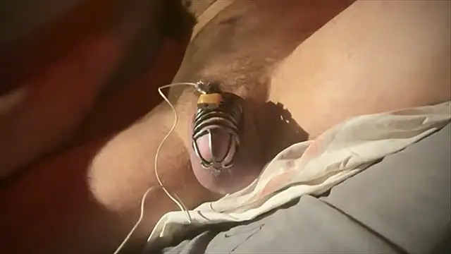 Snapshot of TweakyDude chatting on 03/05/25, 10:10 TweakyDude online show from 03/05/25, 10:10