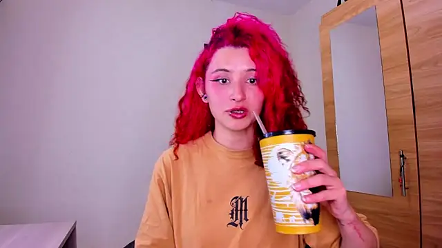 valent 27 online show from 10/01/25, 02:39