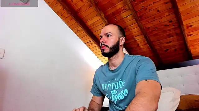 Tom Bailey online show from 12/14/25, 12:43