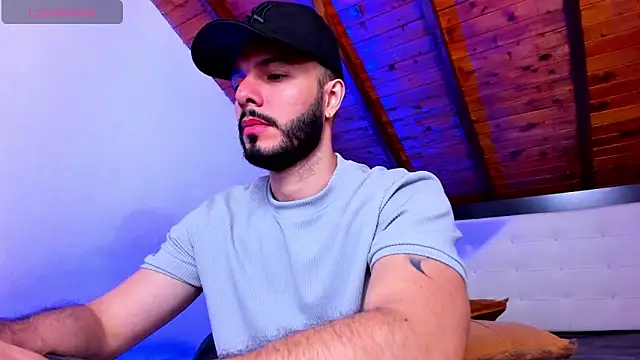 Tom Bailey online show from 04/05/26, 01:19