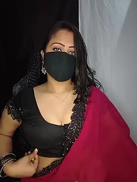 Snapshot of priya__angel chatting on 05/13/26, 05:10 priya angel online show from 05/13/26, 05:10